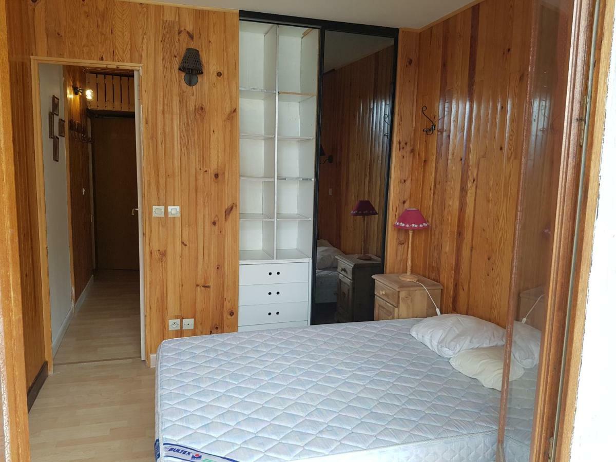 Le Petit Chalet Орон Екстериор снимка