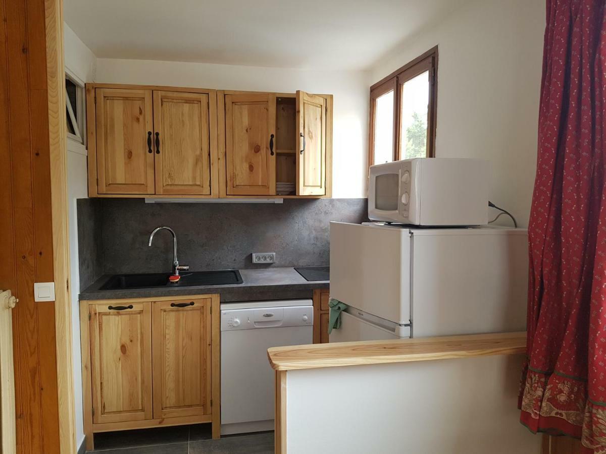 Le Petit Chalet Орон Екстериор снимка